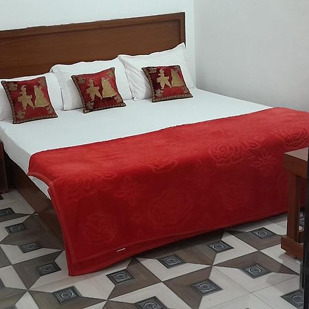 Rani Palace Khajurāho Quarto foto
