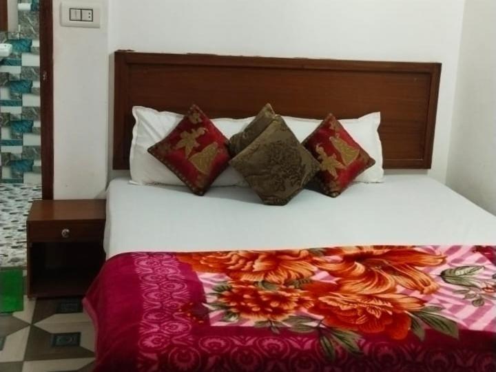 Rani Palace Khajurāho Quarto foto